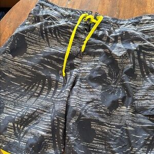 Speedo navy and Gray Swim Shorts with Yellow Drawstrings. Mens XL
